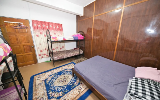 OYO 90915 Ilham Villa