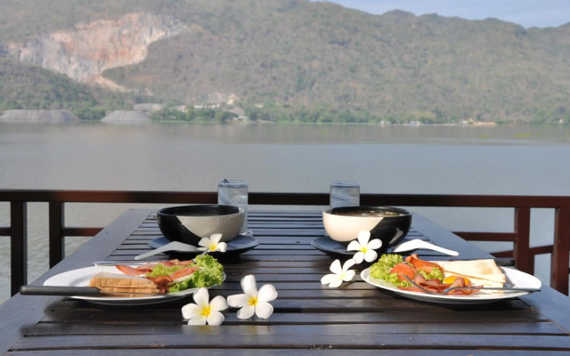 Monsane River Kwai Resort
