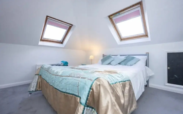 Host Stay Downs Valley House
