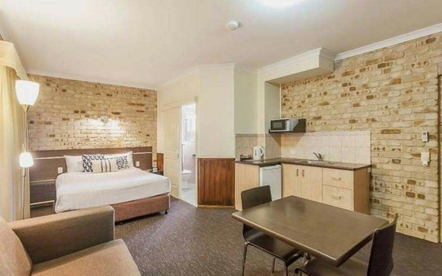 Highlander Motor Inn & Apartments – Guest Rooms – Toowoomba