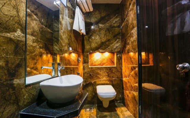 FabHotel Prime Grand