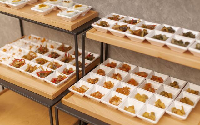 JI Hotel Linhai Passenger Terminal Center