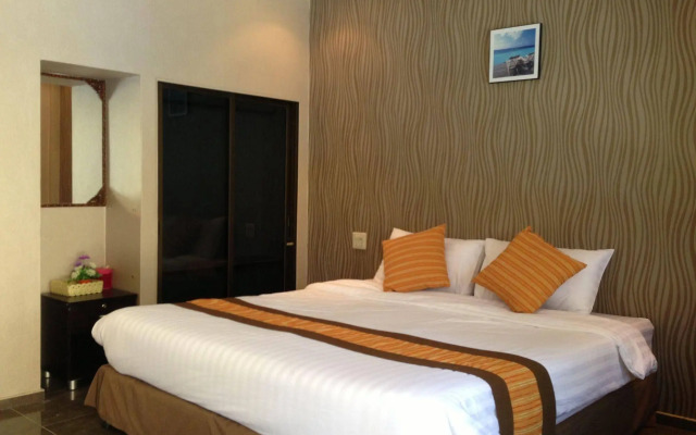 Green Bay Samed Resort