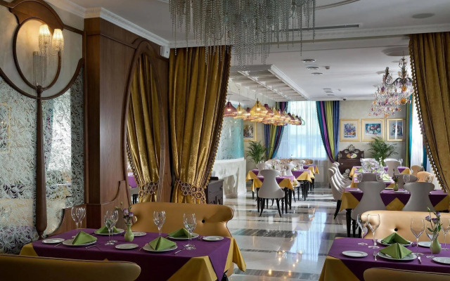 Iris Art Hotel