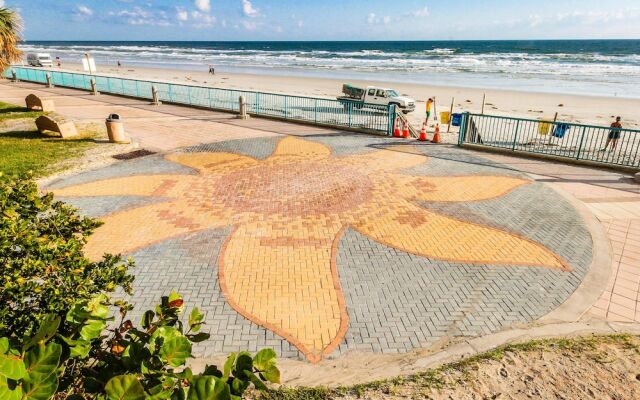 Daytona Beachside