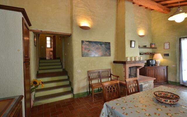 Quaint Holiday Home in Arcidosso With Swimming Pool