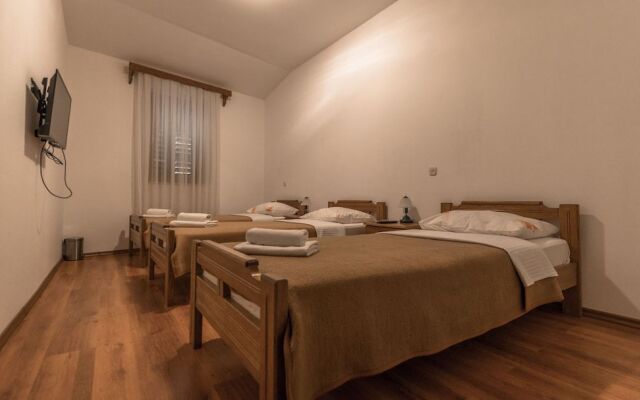 Hotel Park Drniš