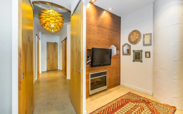 Posh And Luxury Stay In Downtown