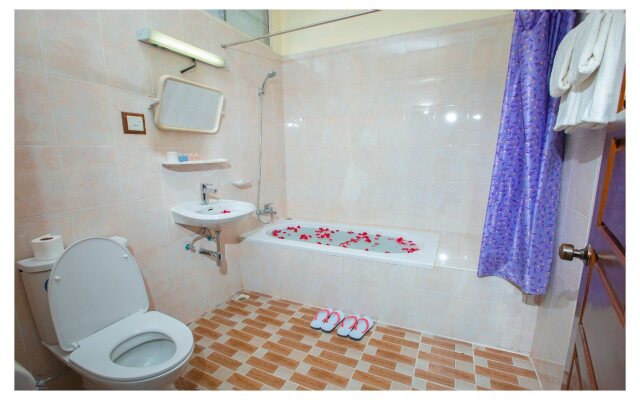 Ruby True Hotel