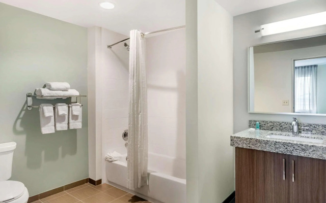 MainStay Suites Lancaster Dallas South