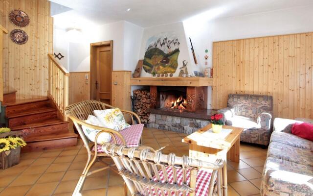 Wooden chalet in Pieve Tesino with garden