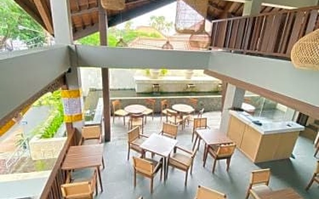 Kayangan Cafe & Residence