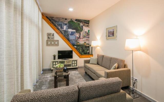 Camarinha Oporto Apartments