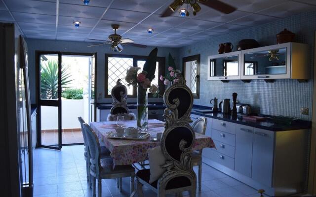 19567 - Unique Luxurious And Palacial Villa