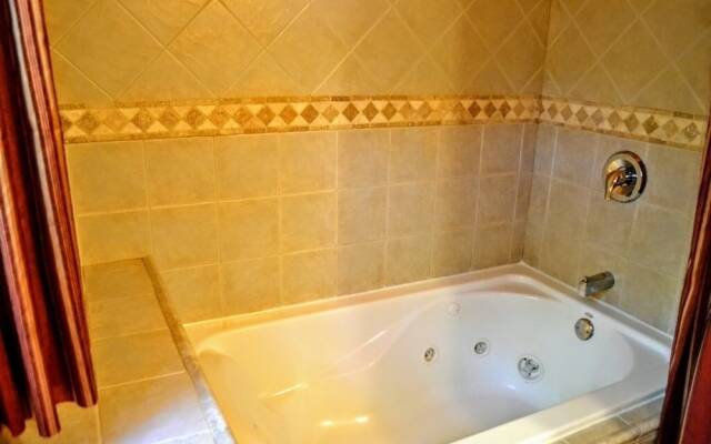 Camp Pinemere 5 Bedroom Home