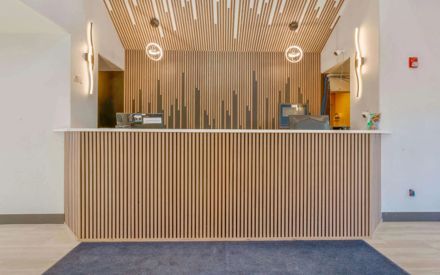 Days Inn by Wyndham Thornton