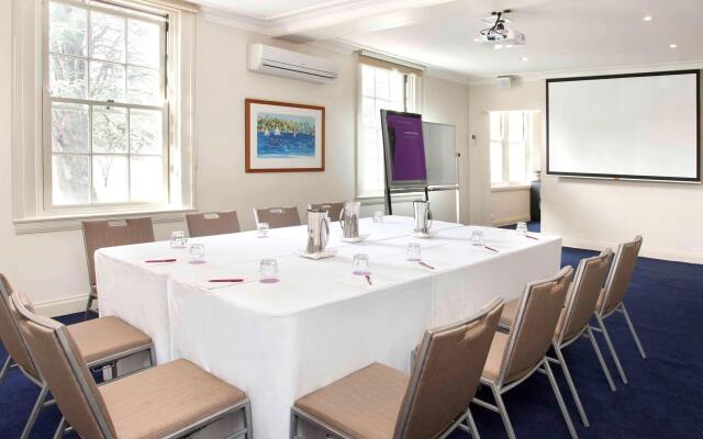 Mercure Canberra