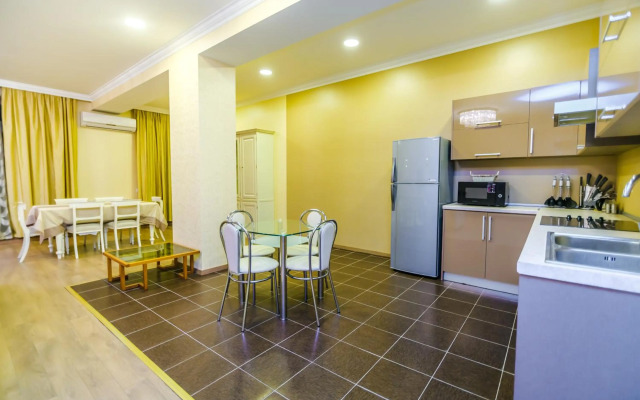 Delux Apartment in Baku Nizami street