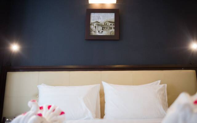 Silk Flower Hotel & Spa
