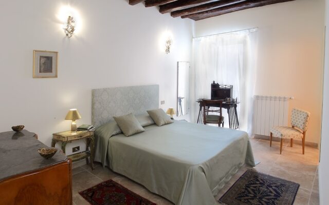 Casa Degli Affreschi a Palazzo Lungarini by Wonderful Italy