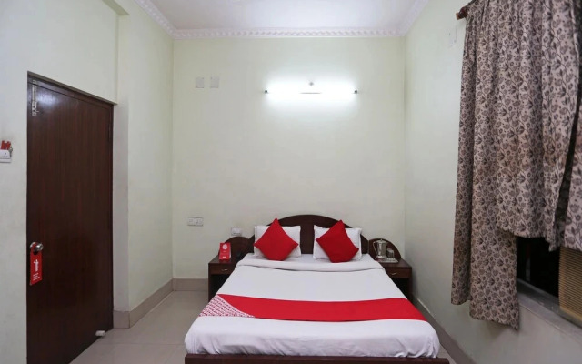 Cozycom By OYO Rooms