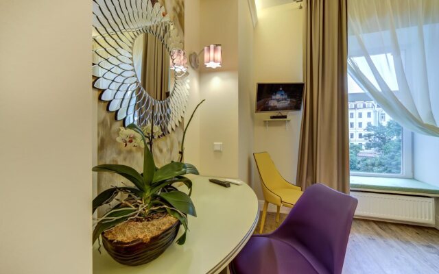 Luxury apartments on Nevsky 22