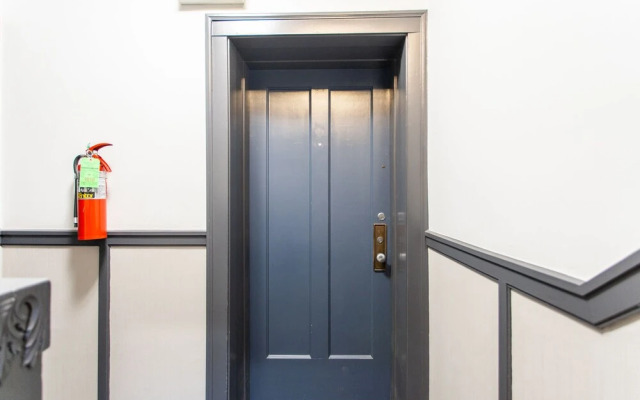 1BR Getaway Apt Modern in Lincoln Square