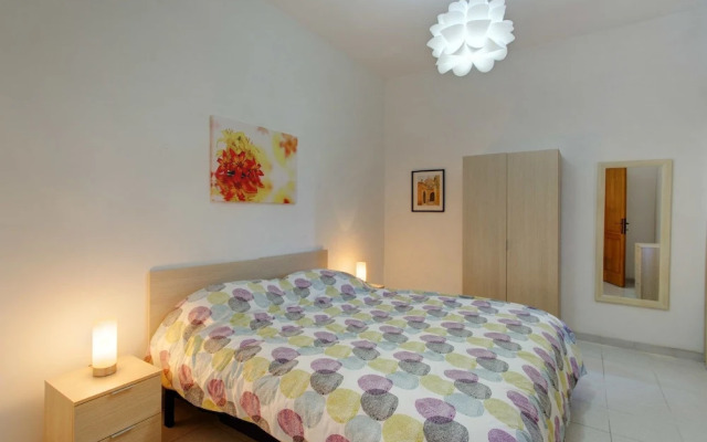 Seafront Apartment, Marvelous Views GR8 Location