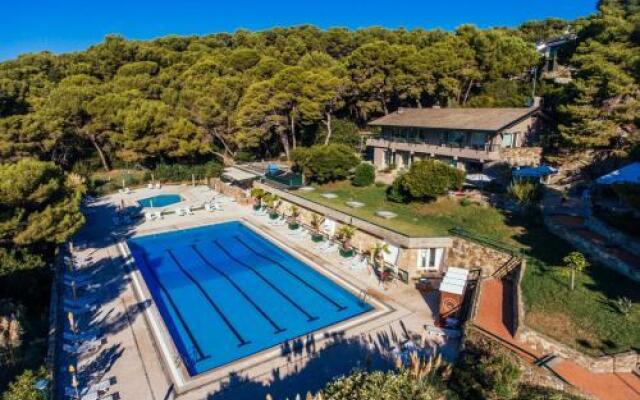 Aparthotel 4 Stars Marina Di Andora