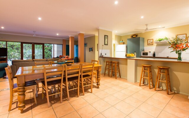 Casa Breeze - Luxury Holiday House