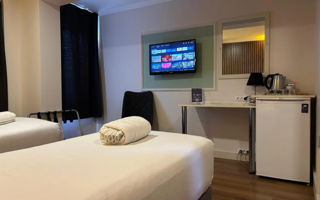 Naila Hotel