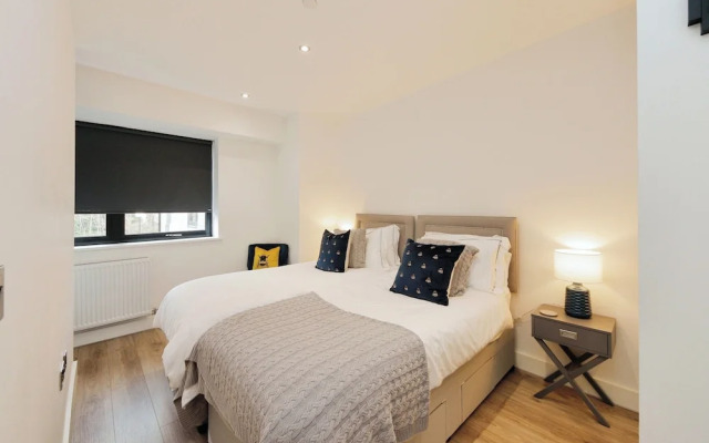 Solihull Modern Living - 1 Bed Apartment