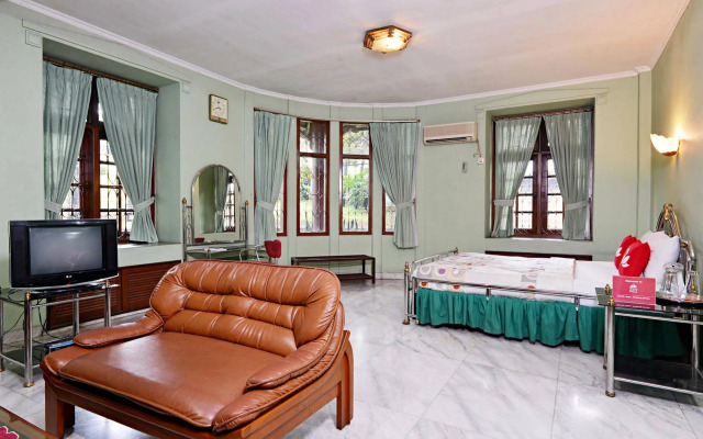 ZEN Rooms Villa Duta
