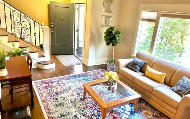 Anne Haven Spacious Retreat DT Seattle