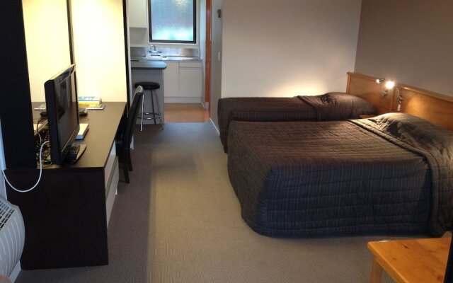 Aotea Lodge