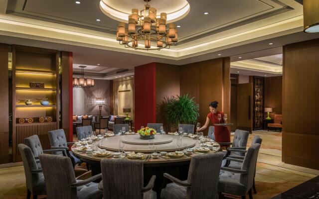 HUALUXE Hotels & Resorts Yangjiang City Center