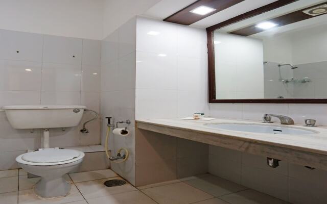 OYO 8078 The Central Palm