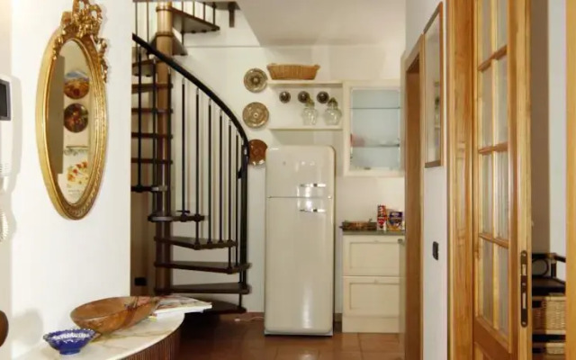 La Casa Allegra