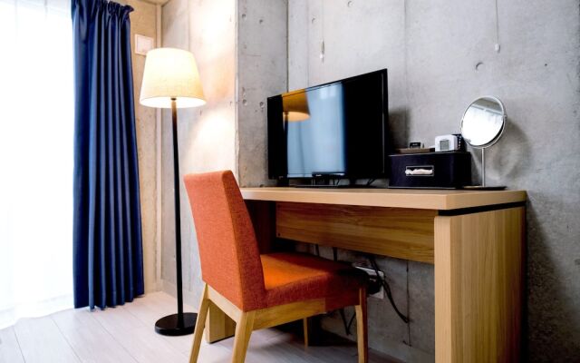 Little Island Okinawa Miebashi