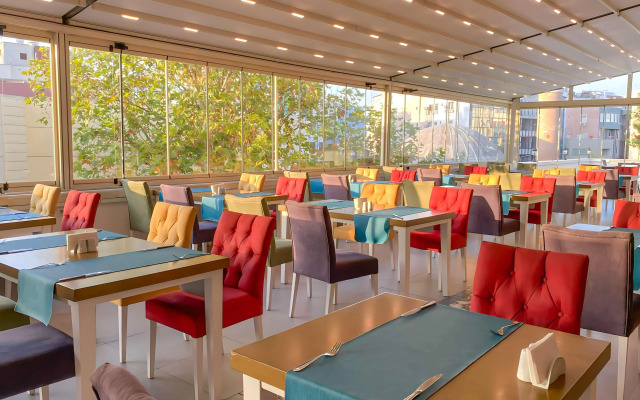Best Western Plus Khan Hotel