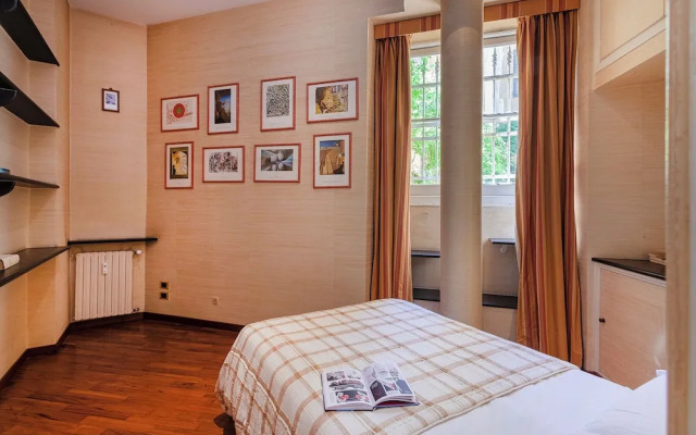 La finestra sul cortile di Via Roma