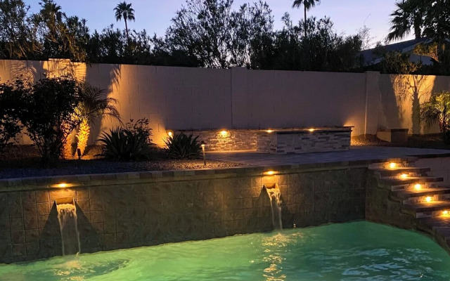 Luxe Desert Home w/ Heated Pool: 3 Mi to Kierland!