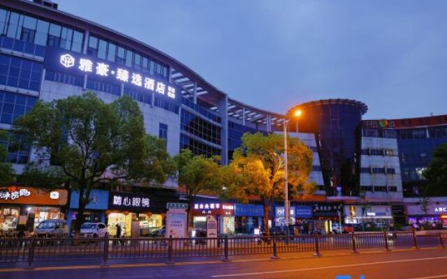 Zhangjiagang City Yahood Selected Hotel