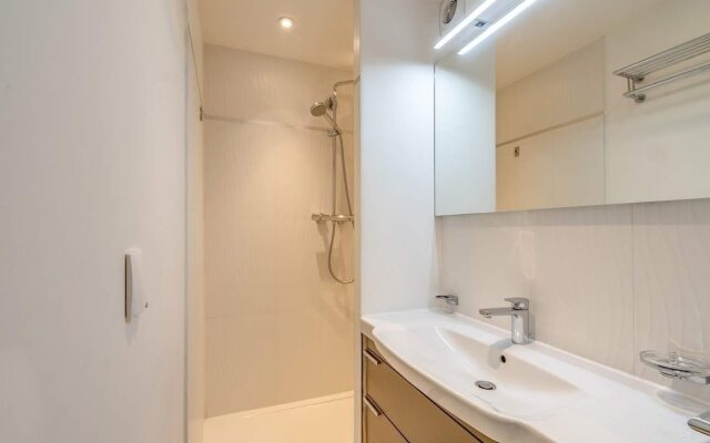 Irina Croisette Cannes