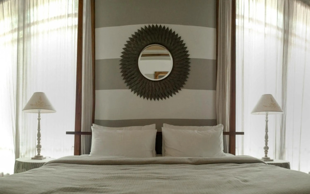 Chandra Residence