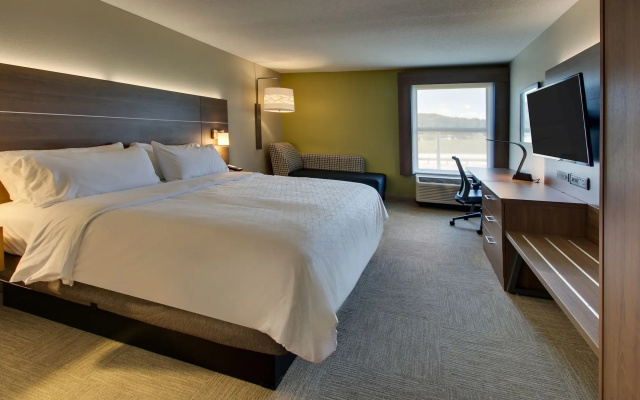 Holiday Inn Express Horse Cave by IHG