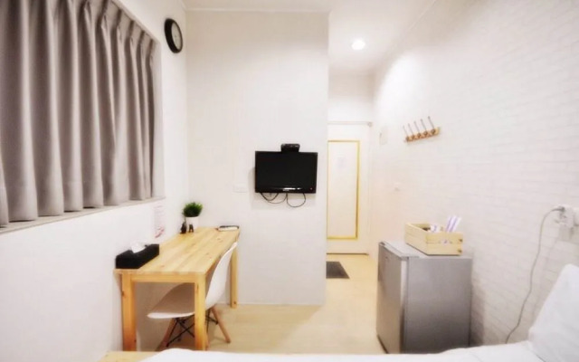 Travelers Little House 2