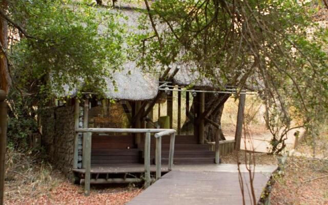 Rhino Post Safari Lodge