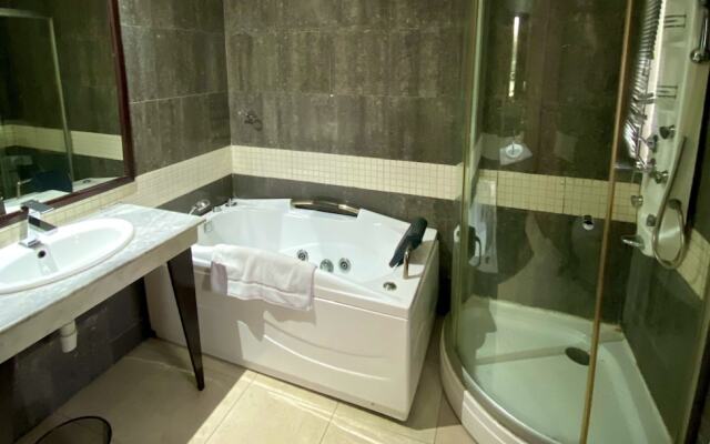 La Cour - Hotels