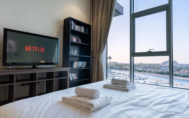 Breathtaking Views, Relaxing Apt @ The Palm